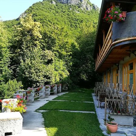 Agriturismo La Selvaggia Манделло-дель-Ларио Экстерьер фото